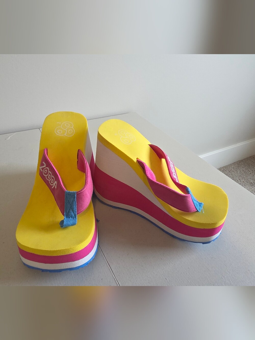 VTG 90s/Y2K Zooop It Up Tri-Color Mega Platform Flip Flops
